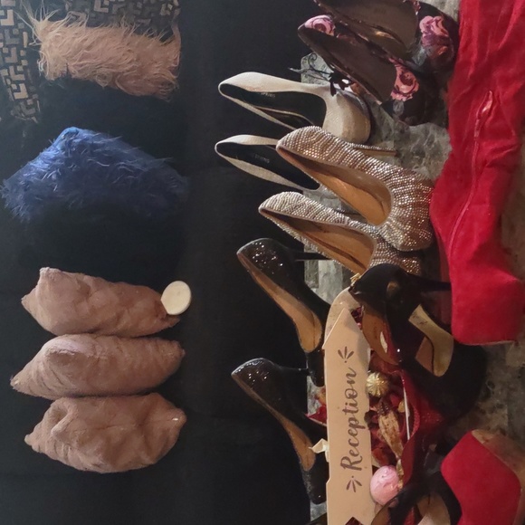 Shoes - Picture 2 of 4